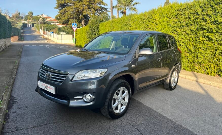 TOYOTA Rav4 2.2 d 150 4×4 Executive EXECUTIVE