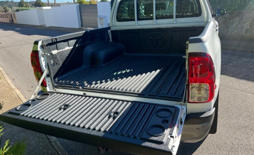 TOYOTA HILUX 2.4 d4d 150 cv 4×4 Doble cabina