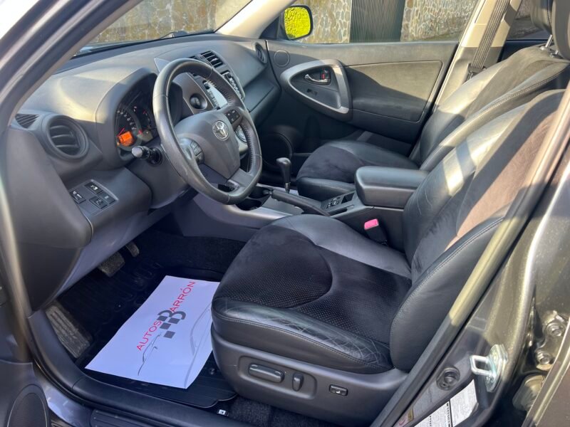 TOYOTA Rav4 2.2 d 150 4×4 Executive EXECUTIVE