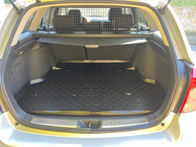 TOYOTA AVENSIS 2.2 d4d 150 cv SW SOL