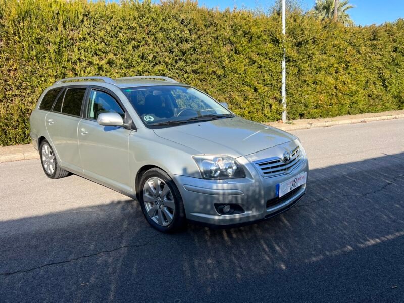 TOYOTA AVENSIS 2.2 d4d 150 cv SW SOL