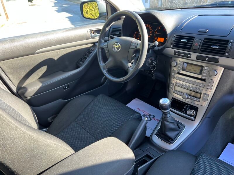 TOYOTA AVENSIS 2.2 d4d 150 cv SW SOL