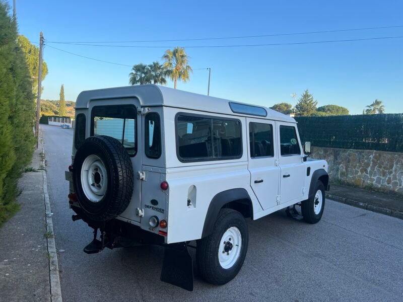 LAND-ROVER Defender 110 SW Td5 122 cv 110 SW TD5 122 cv
