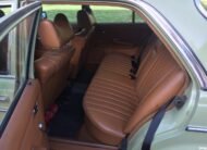 MERCEDES-BENZ 300 d Berlina