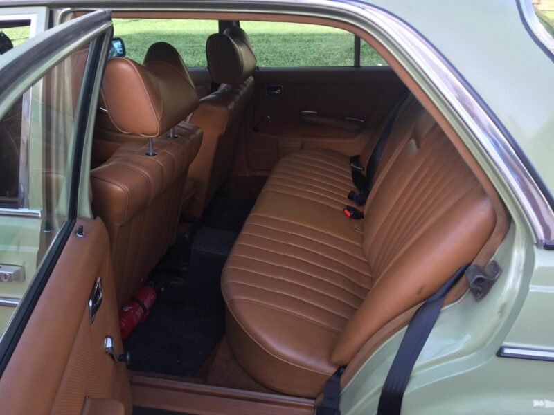 MERCEDES-BENZ 300 d Berlina