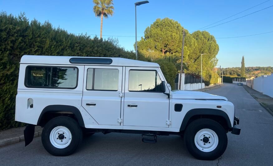 LAND-ROVER Defender 110 SW Td5 122 cv 110 SW TD5 122 cv