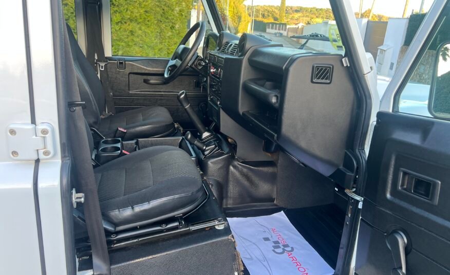 LAND-ROVER Defender 110 SW Td5 122 cv 110 SW TD5 122 cv