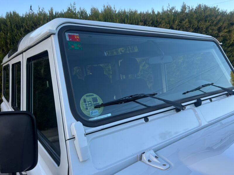 LAND-ROVER Defender 110 SW Td5 122 cv 110 SW TD5 122 cv