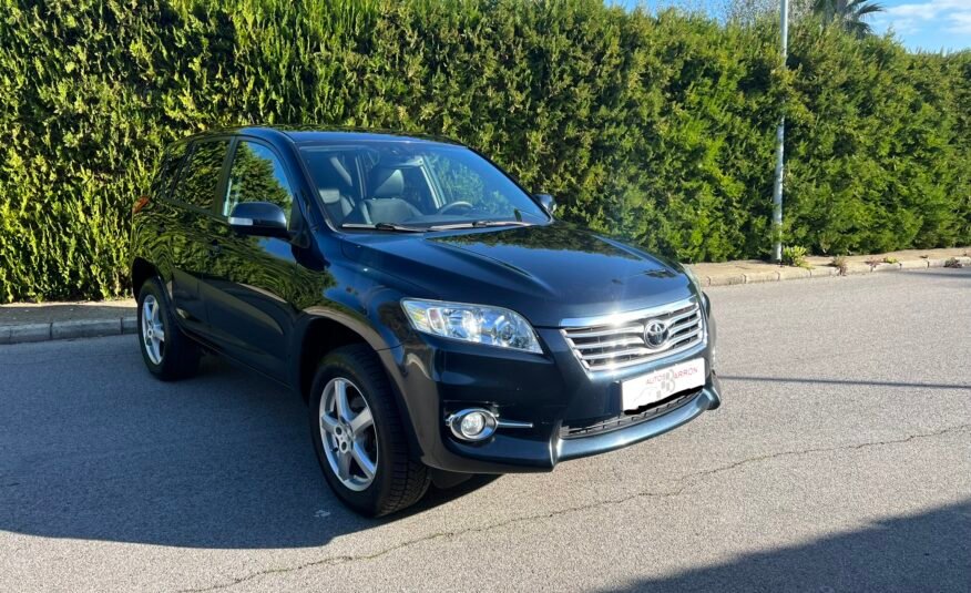 TOYOTA Rav4 2.2 d 150 4×4 Executive EXECUTIVE
