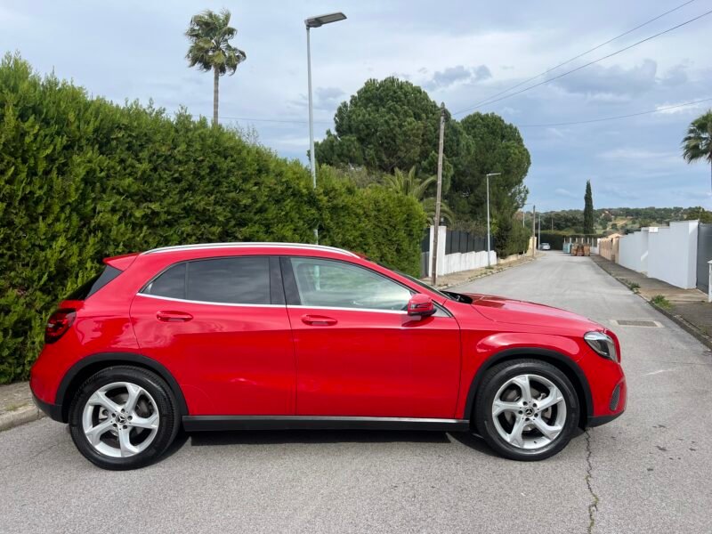 MERCEDES-BENZ GLA 180 URBAN Sport SPORT