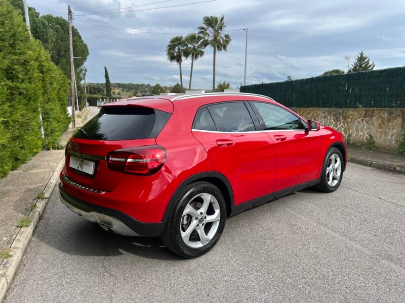 MERCEDES-BENZ GLA 180 URBAN Sport SPORT