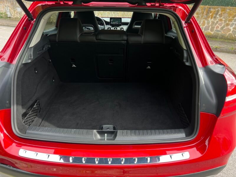 MERCEDES-BENZ GLA 180 URBAN Sport SPORT