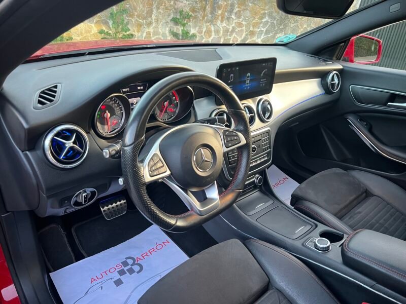 MERCEDES-BENZ CLA 200 d AMG COUPÉ AMG