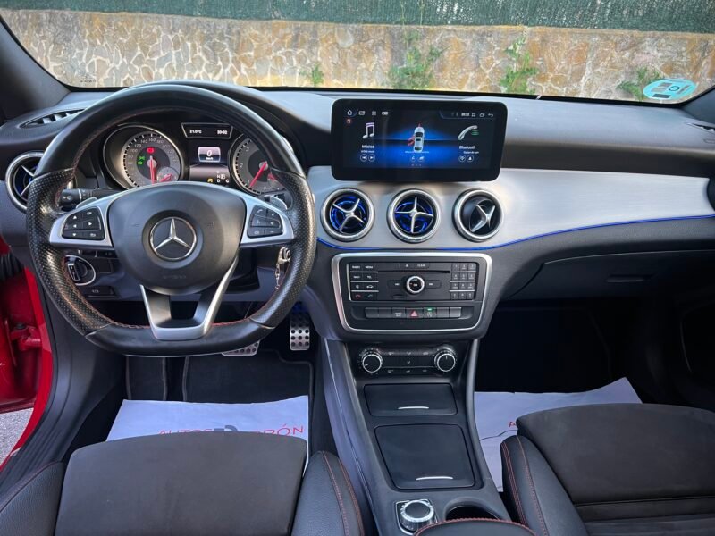 MERCEDES-BENZ CLA 200 d AMG COUPÉ AMG