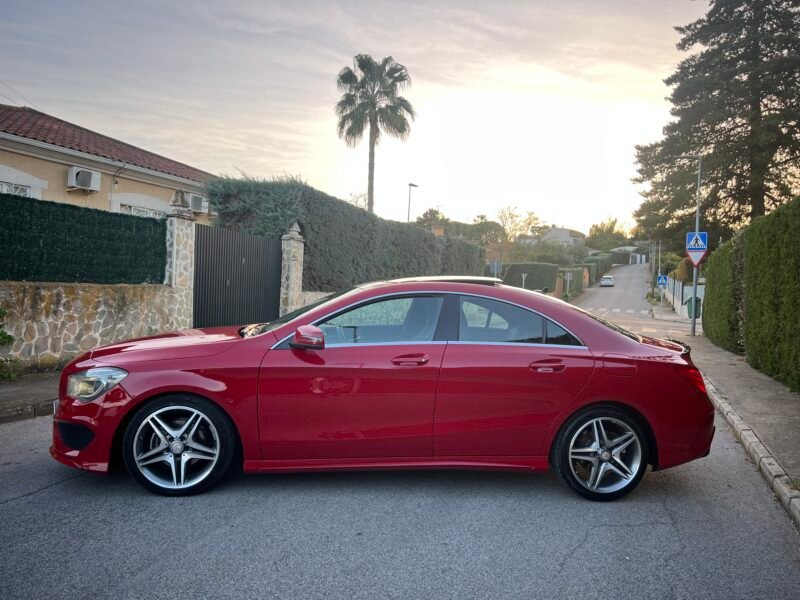 MERCEDES-BENZ CLA 200 d AMG COUPÉ AMG