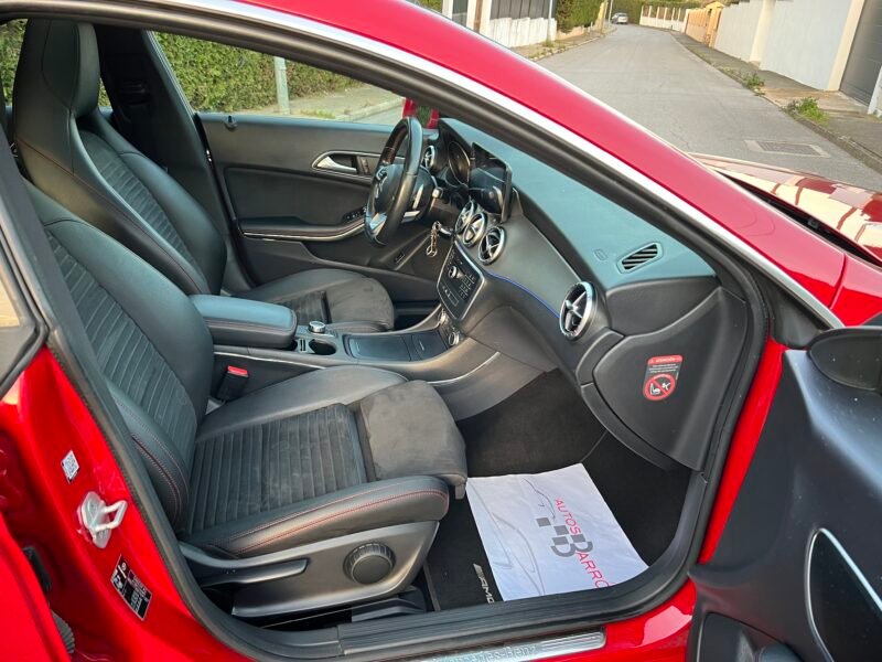 MERCEDES-BENZ CLA 200 d AMG COUPÉ AMG