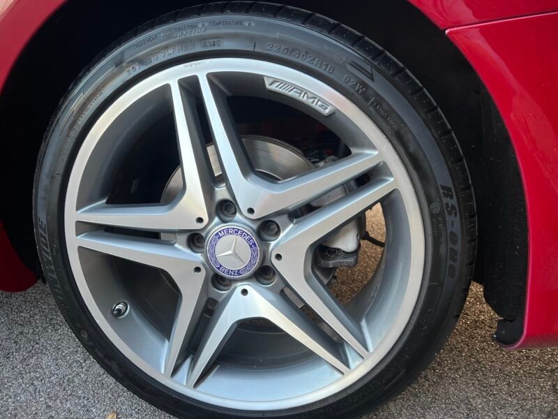 MERCEDES-BENZ CLA 200 d AMG COUPÉ AMG