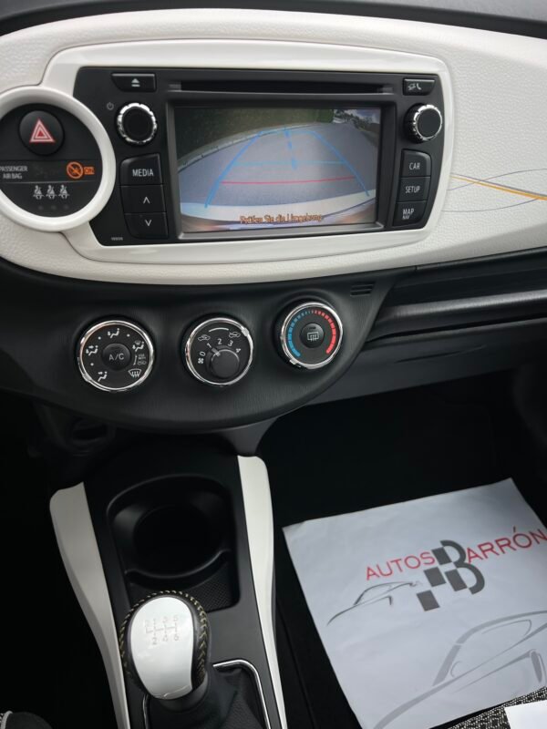 TOYOTA YARIS 1.3 VVTI 100 cv SPORT