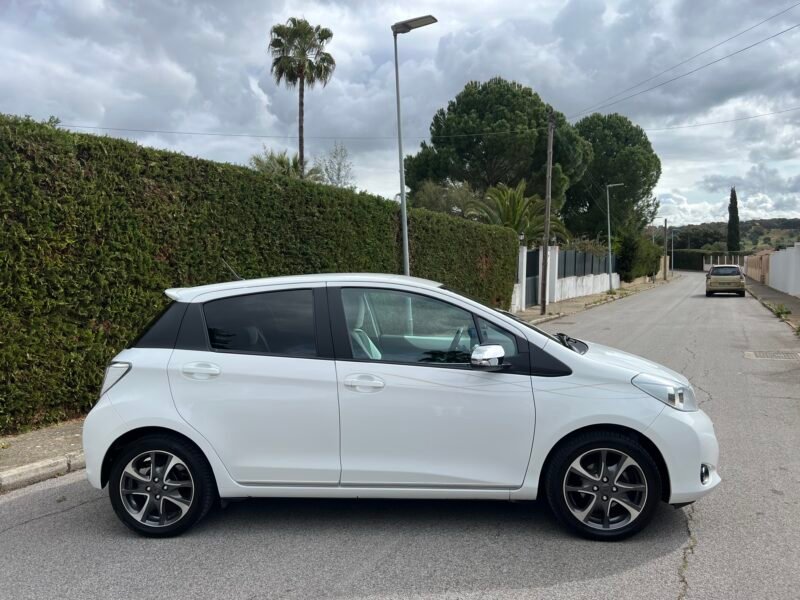 TOYOTA YARIS 1.3 VVTI 100 cv SPORT