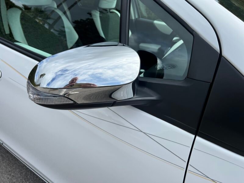 TOYOTA YARIS 1.3 VVTI 100 cv SPORT