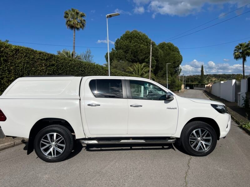 TOYOTA HILUX 2.4 d4d 150Cv VX Automático