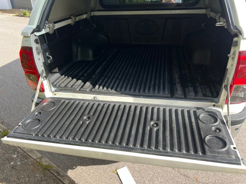 TOYOTA HILUX 2.4 d4d 150Cv VX Automático