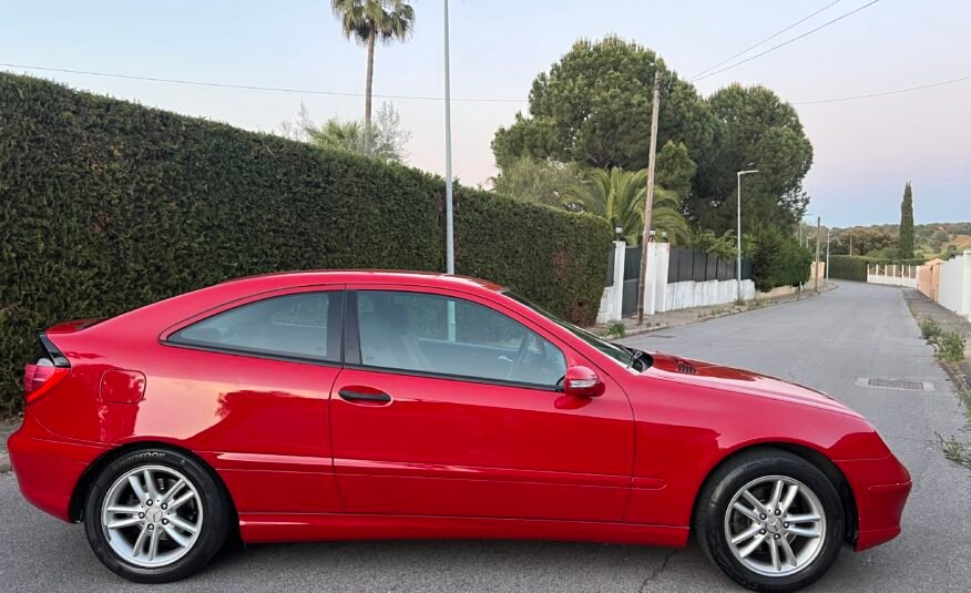 MERCEDES-BENZ C 220 Cdi 143 CV Sportcoupé SPORT