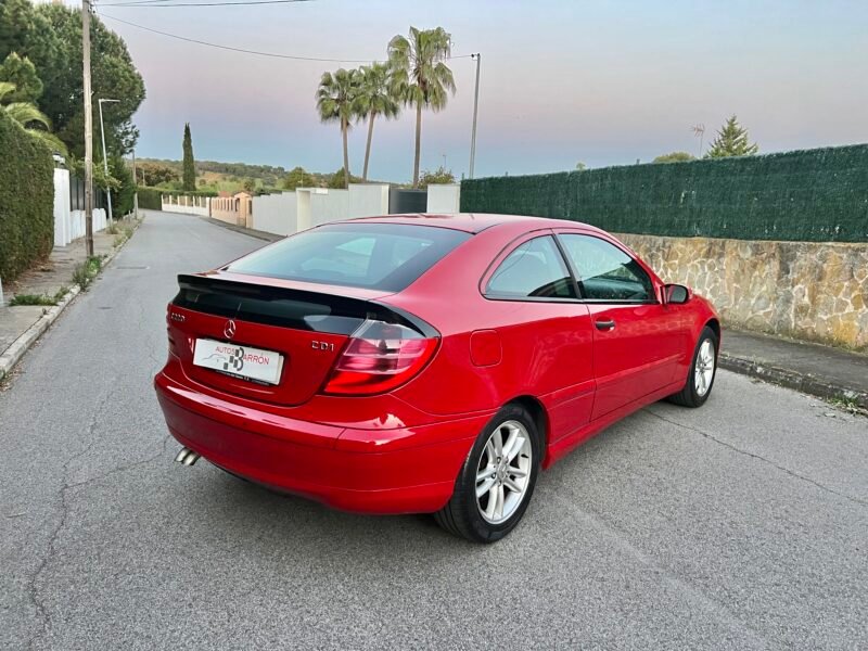 MERCEDES-BENZ C 220 Cdi 143 CV Sportcoupé SPORT