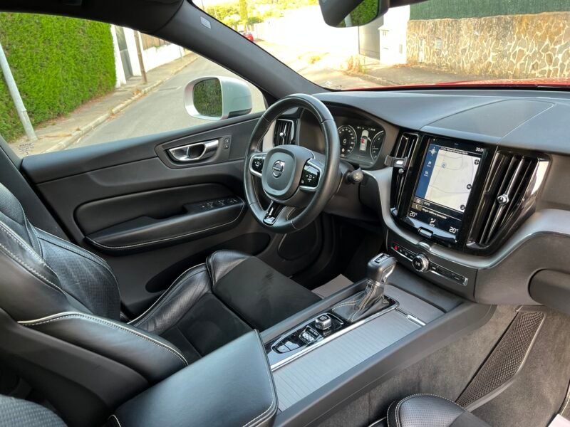 VOLVO XC60 d4 190 Cv R DESIGN R DESIGN