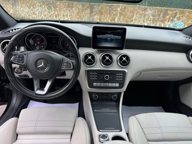 MERCEDES-BENZ A 180 d 109 CV Aut. SPORT