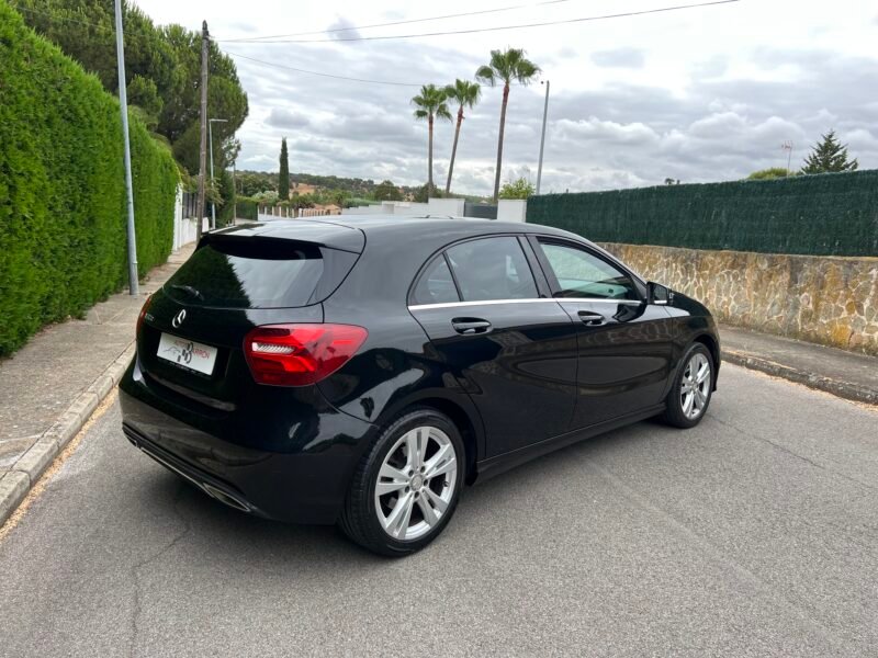 MERCEDES-BENZ A 180 d 109 CV Aut. SPORT
