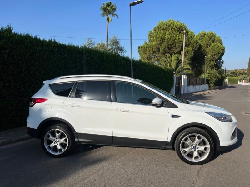 FORD Kuga 2.0 TDCI 163 CV TITANIUM 4×4
