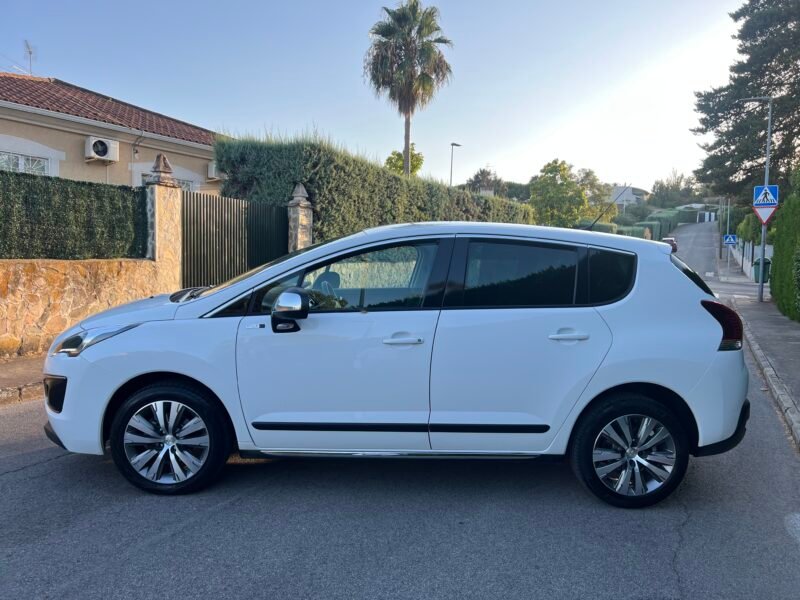 PEUGEOT 3008 HDI 120 CV STYLE