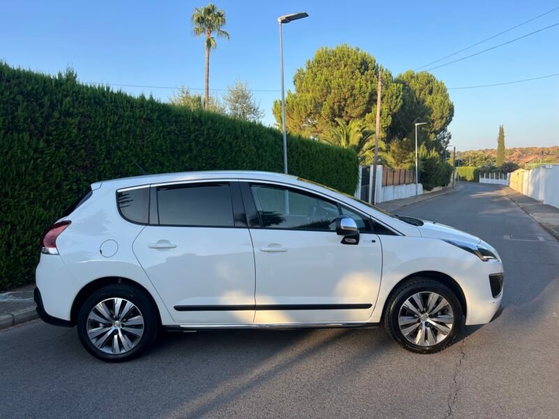 PEUGEOT 3008 HDI 120 CV STYLE