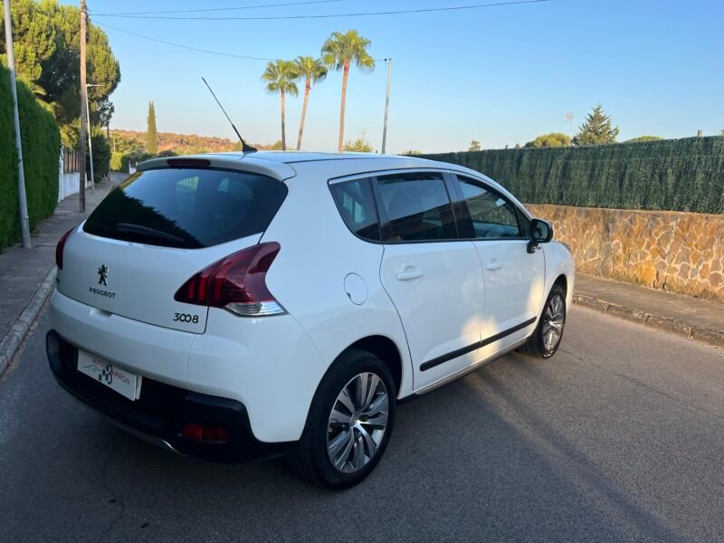PEUGEOT 3008 HDI 120 CV STYLE