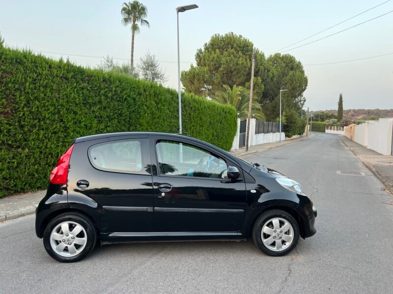 PEUGEOT 107 1.0 MOVE