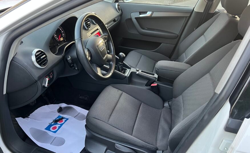 AUDI A3 1.6 TDI 105 CV SPORTBACK Ambiente