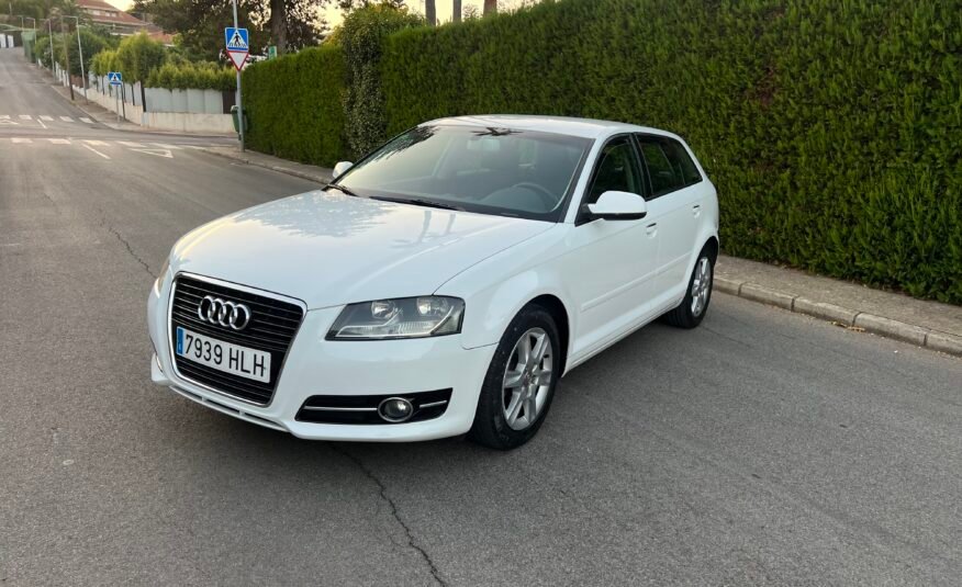 AUDI A3 1.6 TDI 105 CV SPORTBACK Ambiente