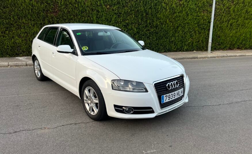 AUDI A3 1.6 TDI 105 CV SPORTBACK Ambiente