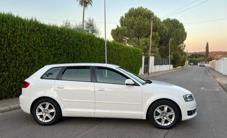 AUDI A3 1.6 TDI 105 CV SPORTBACK Ambiente