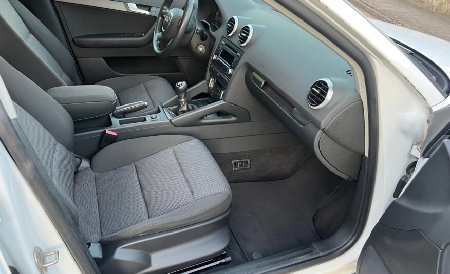 AUDI A3 1.6 TDI 105 CV SPORTBACK Ambiente