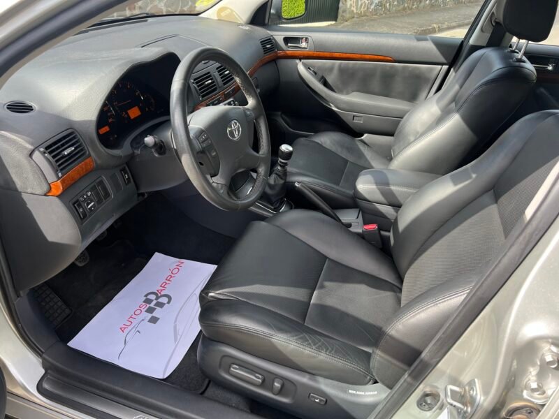 TOYOTA AVENSIS 2.2 d4d 150 cv EXECUTIVE