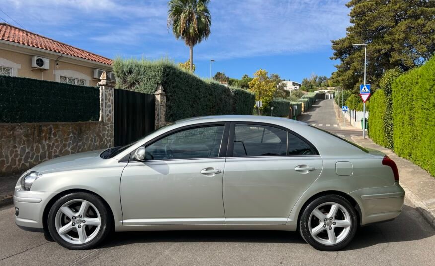 TOYOTA AVENSIS 2.2 d4d 150 cv EXECUTIVE