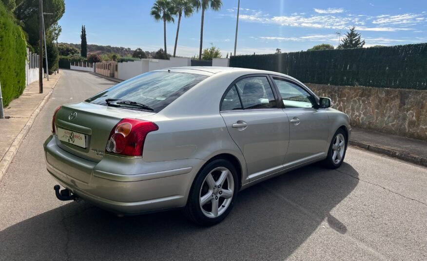 TOYOTA AVENSIS 2.2 d4d 150 cv EXECUTIVE