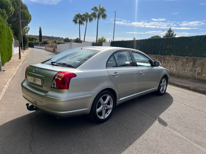 TOYOTA AVENSIS 2.2 d4d 150 cv EXECUTIVE
