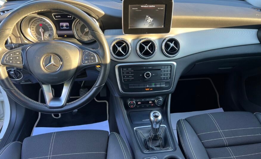 MERCEDES-BENZ GLA 200 Cdi 136 cv URBAN