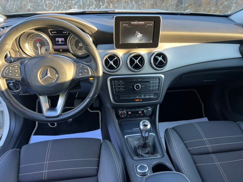 MERCEDES-BENZ GLA 200 Cdi 136 cv URBAN