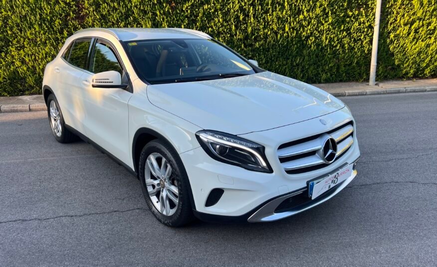 MERCEDES-BENZ GLA 200 Cdi 136 cv URBAN