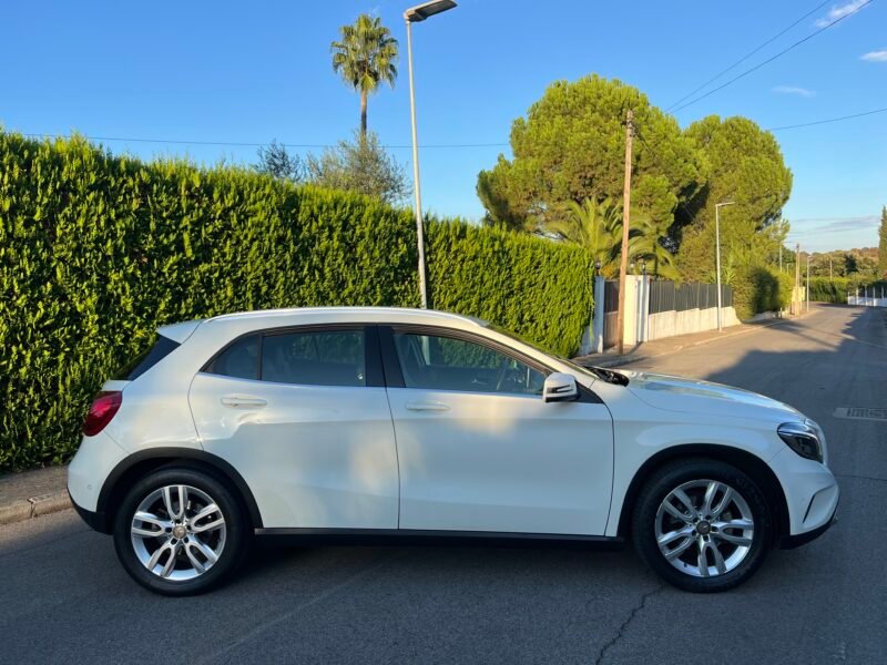 MERCEDES-BENZ GLA 200 Cdi 136 cv URBAN