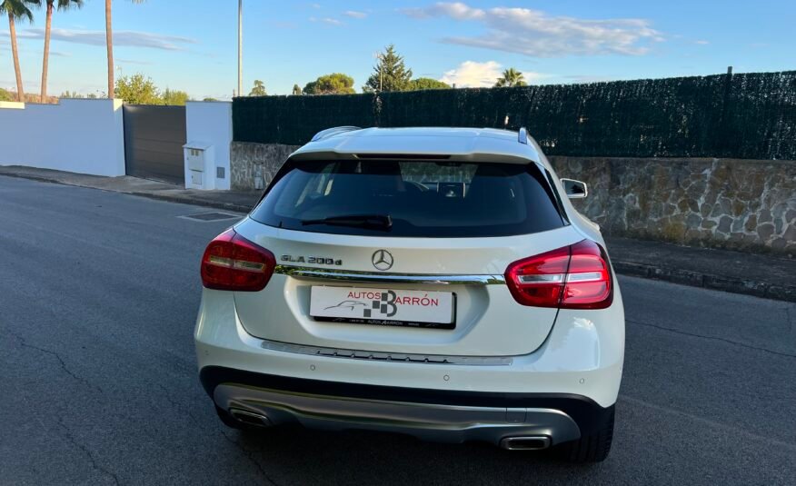 MERCEDES-BENZ GLA 200 Cdi 136 cv URBAN